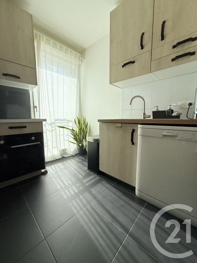 Appartement F3 &agrave; louer - 3 pi&egrave;ces - 65,44 m2 - St Ouen - 93 - ILE-DE-FRANCE