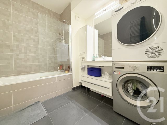 Appartement F3 &agrave; louer - 3 pi&egrave;ces - 65,44 m2 - St Ouen - 93 - ILE-DE-FRANCE