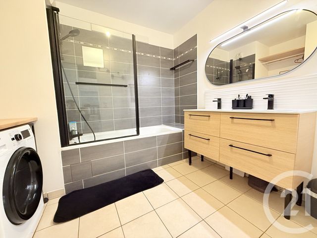 Appartement F3 &agrave; louer - 3 pi&egrave;ces - 65,20 m2 - St Ouen - 93 - ILE-DE-FRANCE