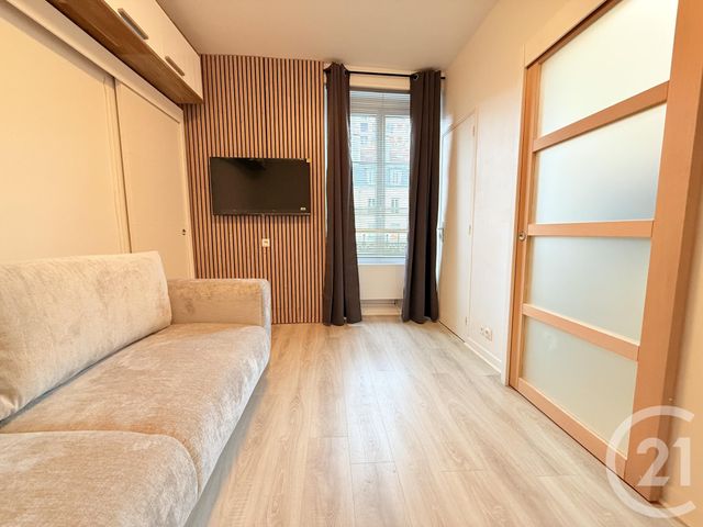 Appartement Studio &agrave; louer - 1 pi&egrave;ce - 15,52 m2 - Paris - 75018 - ILE-DE-FRANCE