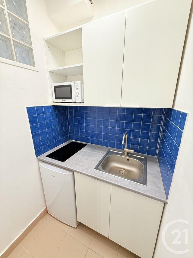 Appartement Studio &agrave; louer - 1 pi&egrave;ce - 15,52 m2 - Paris - 75018 - ILE-DE-FRANCE