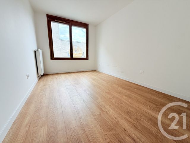 Appartement F3 &agrave; louer - 3 pi&egrave;ces - 59,43 m2 - La Plaine St Denis - 93 - ILE-DE-FRANCE