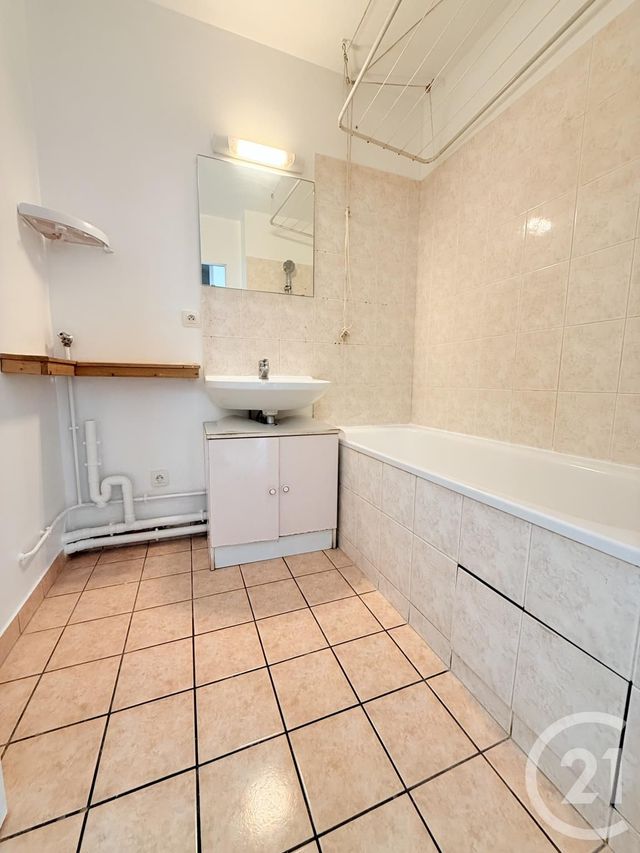 Appartement F3 &agrave; louer - 3 pi&egrave;ces - 63,74 m2 - La Plaine St Denis - 93 - ILE-DE-FRANCE