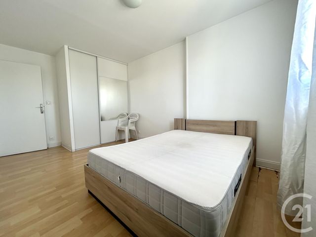 Appartement F3 &agrave; louer - 3 pi&egrave;ces - 81,15 m2 - Stains - 93 - ILE-DE-FRANCE