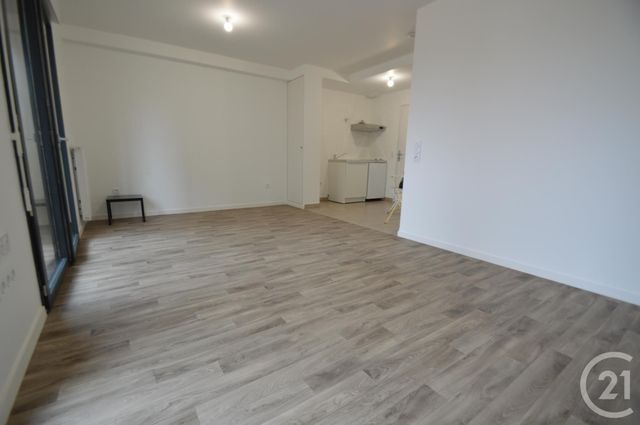 Appartement F1 &agrave; louer - 1 pi&egrave;ce - 29,46 m2 - St Denis - 93 - ILE-DE-FRANCE