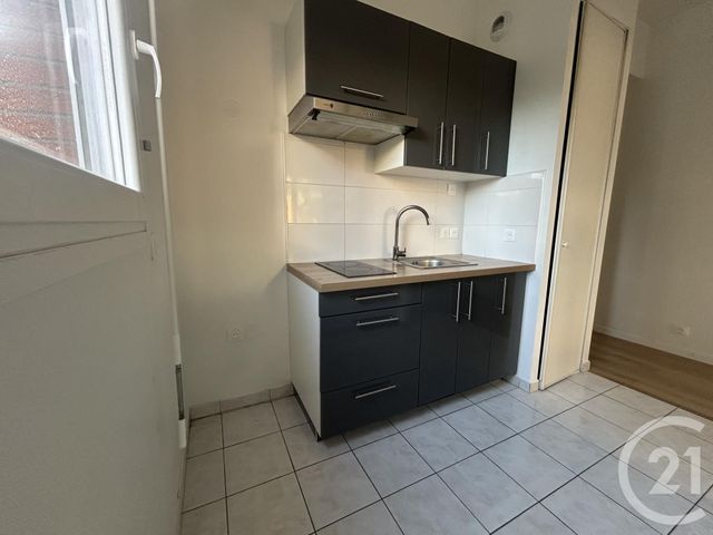Appartement F2 &agrave; louer - 2 pi&egrave;ces - 43,45 m2 - La Plaine St Denis - 93 - ILE-DE-FRANCE