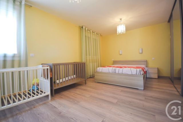 Afficher la photo en grand Maison à vendre - 7 pièces - 168 m2 - Stains - 93 - ILE-DE-FRANCE