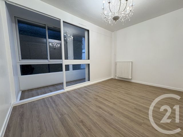 Appartement F4 à vendre - 4 pièces - 79,96 m2 - St Denis - 93 - ILE-DE-FRANCE