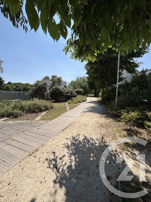 Appartement F3 à vendre - 3 pièces - 67,63 m2 - Stains - 93 - ILE-DE-FRANCE