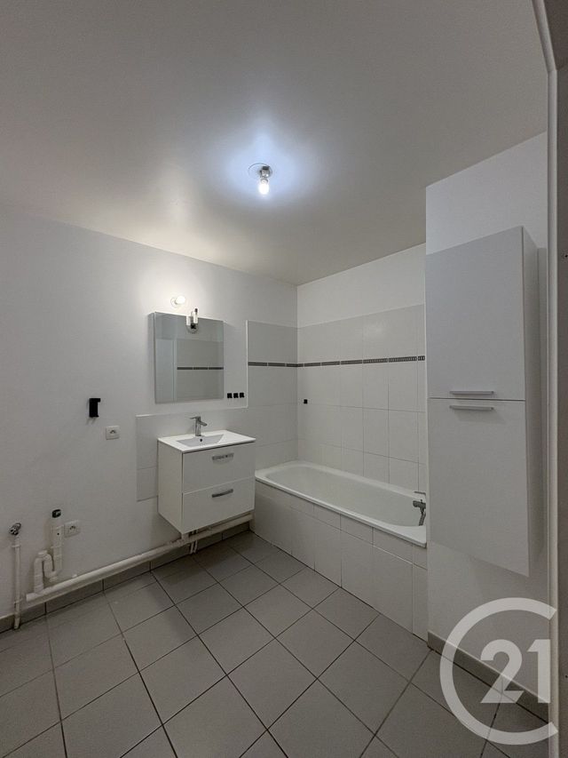 Appartement F3 &agrave; vendre - 3 pi&egrave;ces - 61,48 m2 - St Denis - 93 - ILE-DE-FRANCE