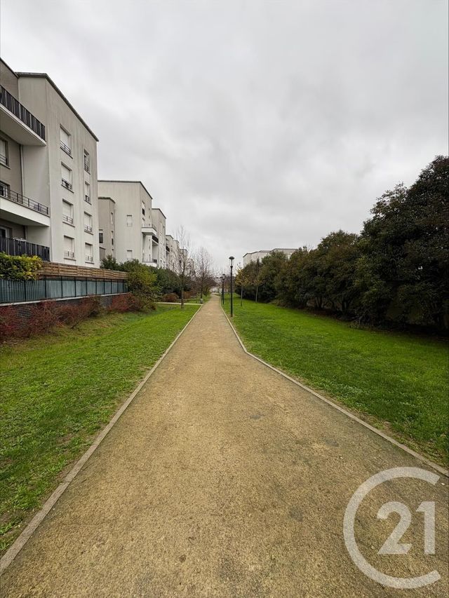 Appartement F2 à vendre - 2 pièces - 44,42 m2 - Stains - 93 - ILE-DE-FRANCE
